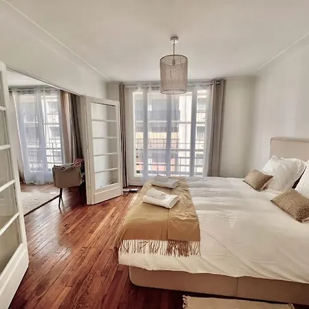 Beau Deux Pieces Quartier Des Ternes Διαμέρισμα