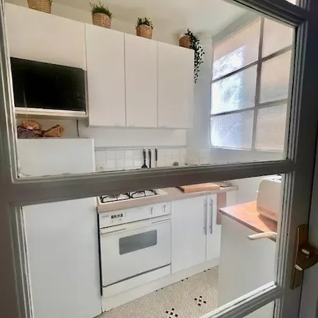 Beau Deux Pieces Quartier Des Ternes Διαμέρισμα *